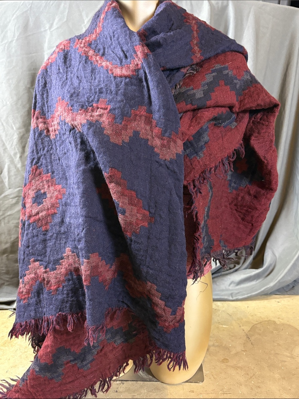 Aritzia Wilfred Diamond Mosaic Blanket Scarf